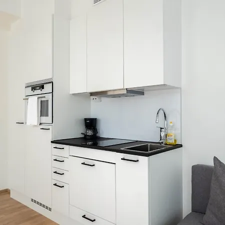 Arena Location, 5th Floor Modern Flat *